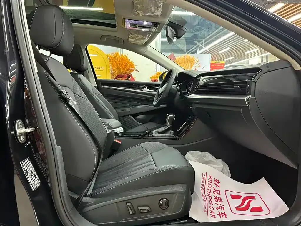 Volkswagen Passat 2025 из CN, фото 9