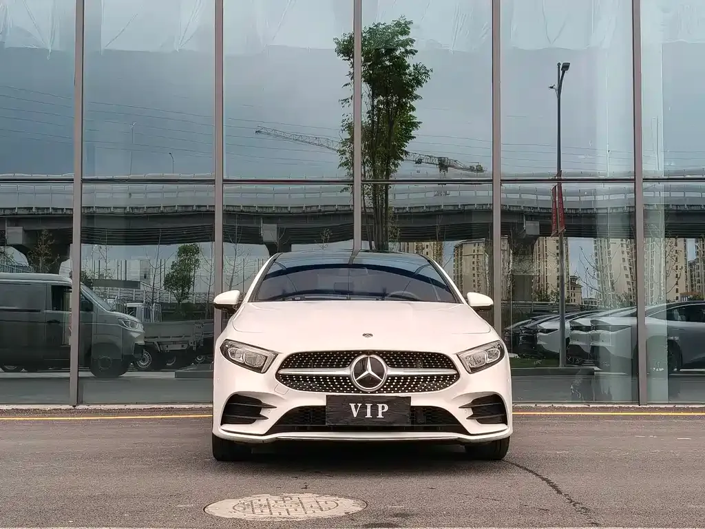 Mercedes-Benz A-Class 2023 из CN, фото 2