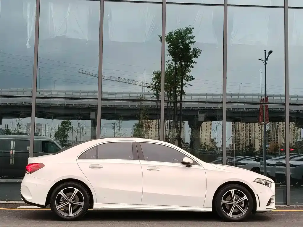 Mercedes-Benz A-Class 2023 из CN, фото 3