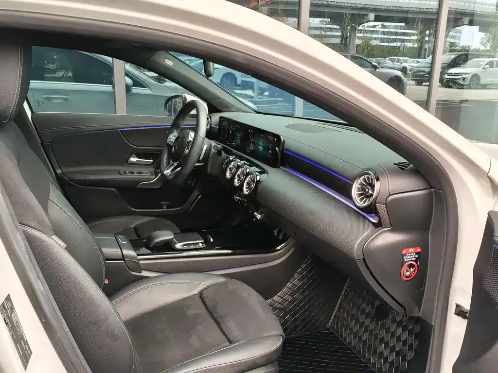 Mercedes-Benz A-Class 2023 из CN, фото 9