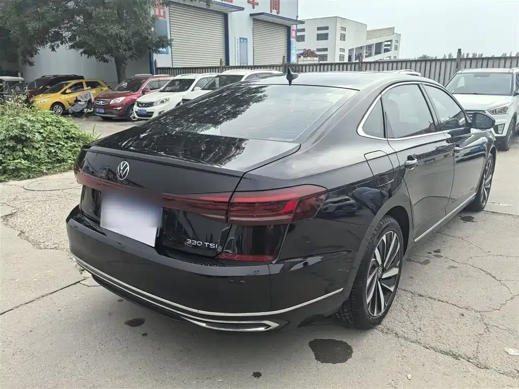Volkswagen Passat — фото 10
