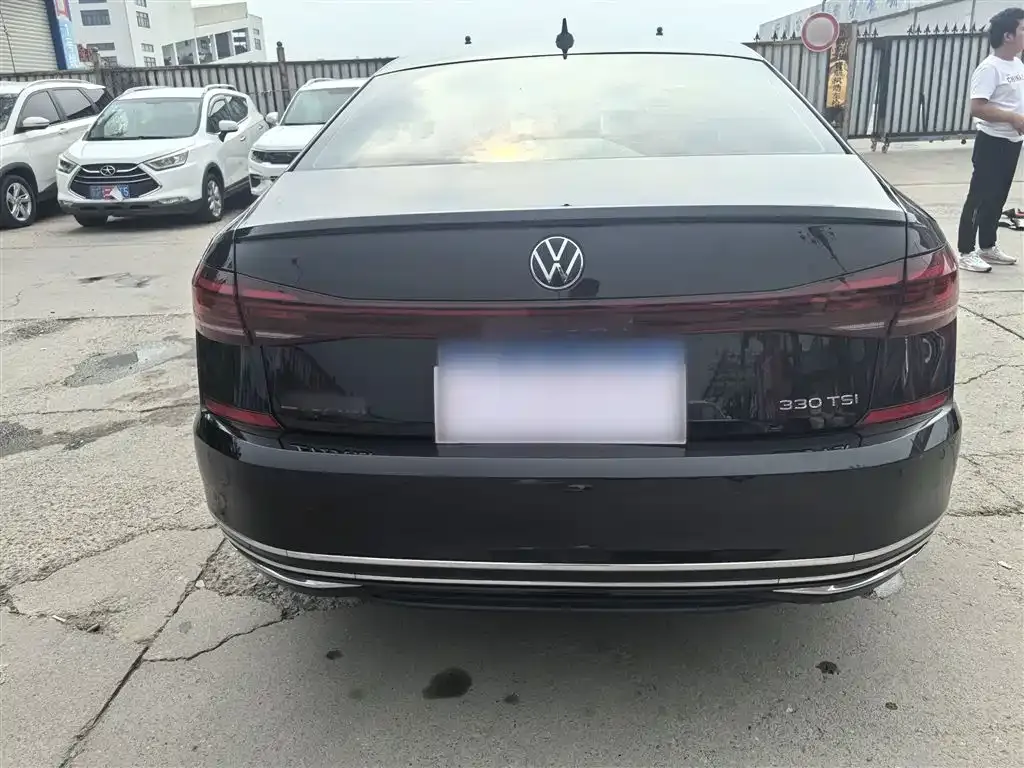 Volkswagen Passat — фото 9