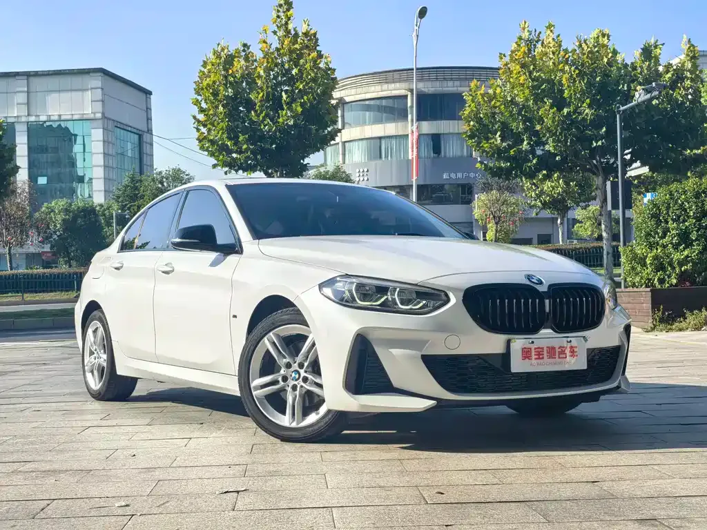 BMW 1 Series 2024 из CN, фото 3