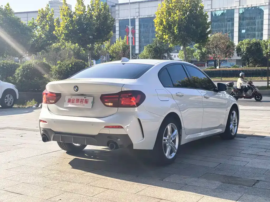 BMW 1 Series 2024 из CN, фото 4