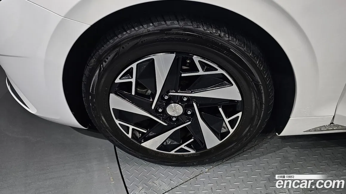 Hyundai Grandeur 2023 из KR, фото 5