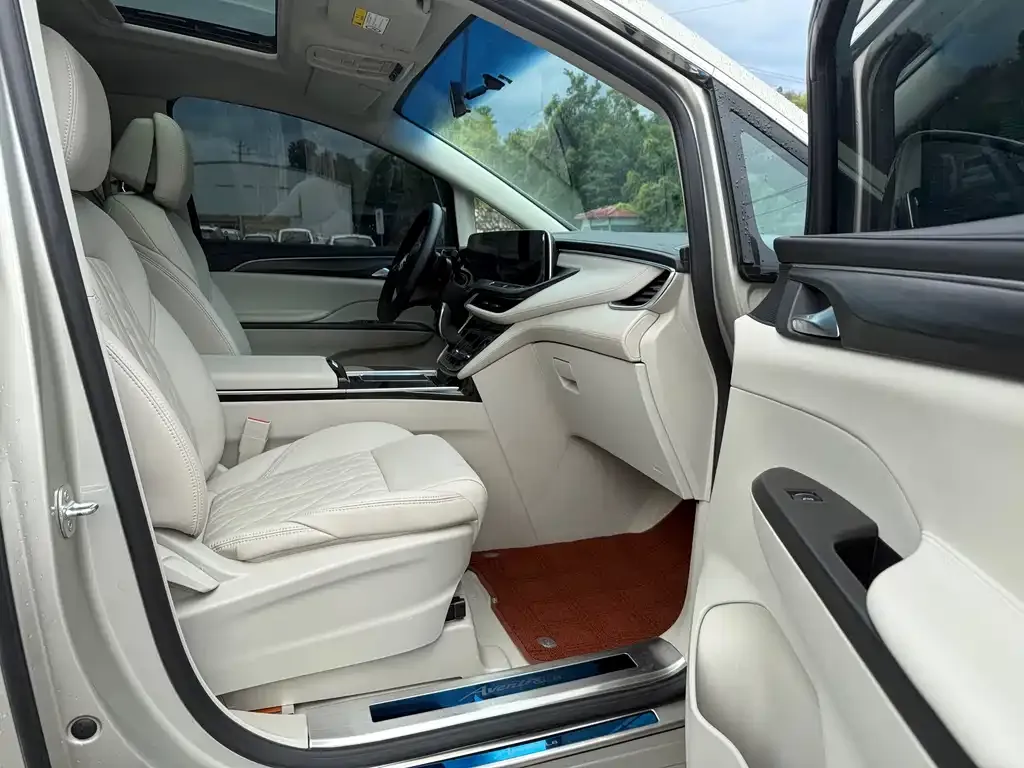 Buick GL8 2023 из CN, фото 4
