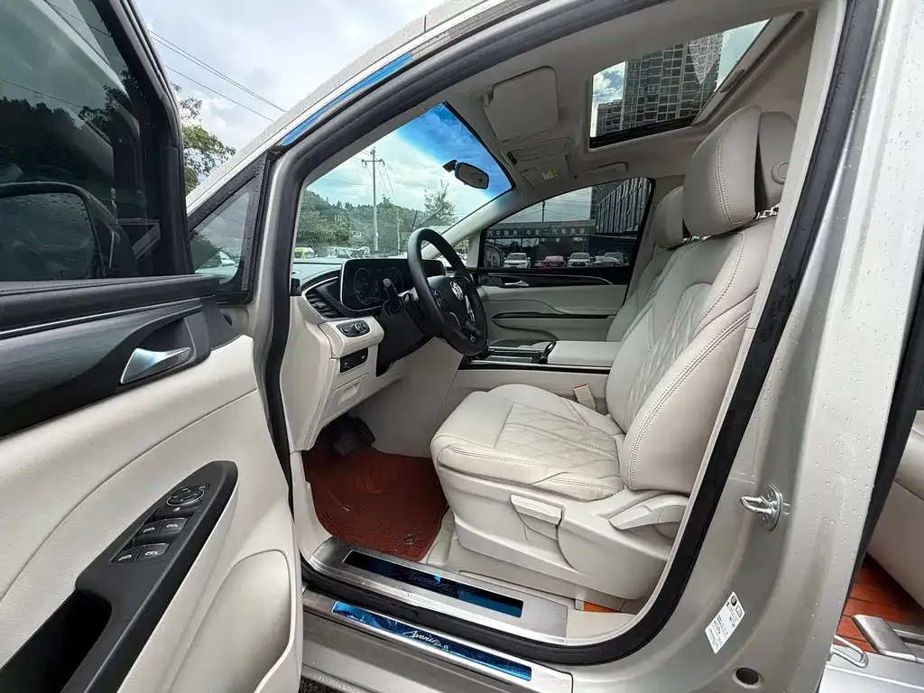 Buick GL8 2023 из CN, фото 8