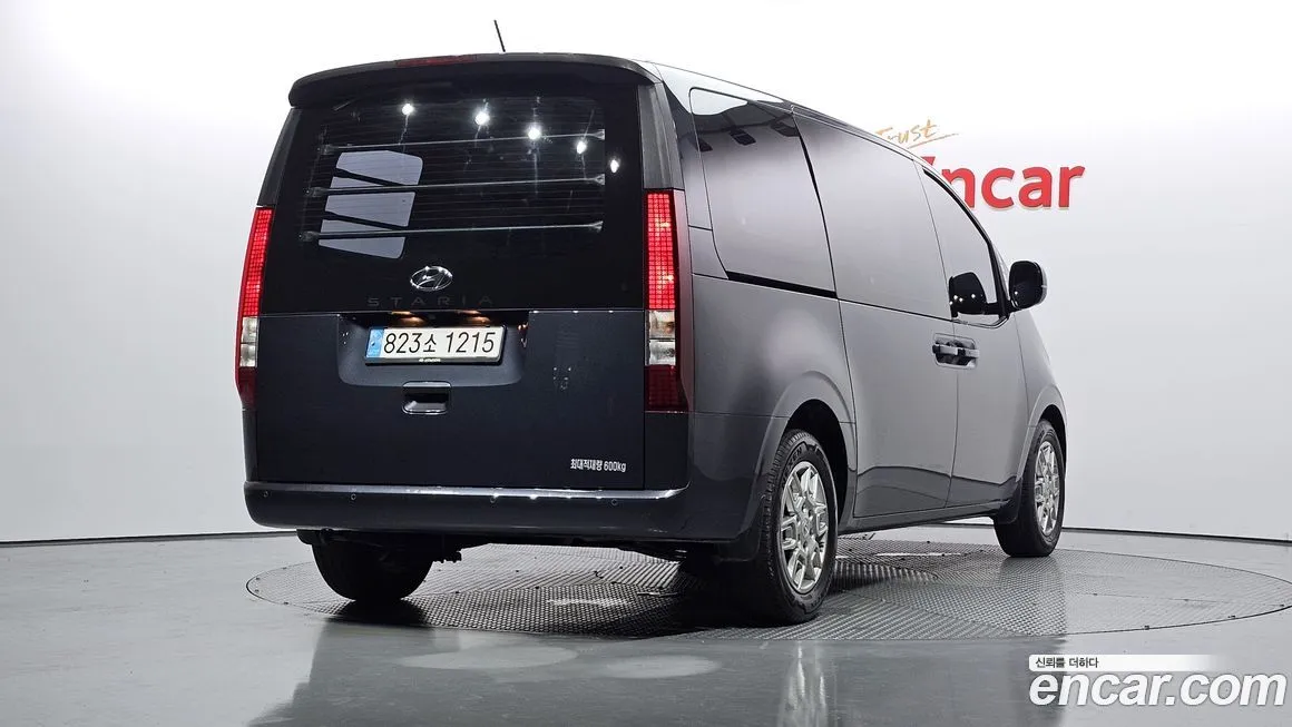 Hyundai Staria 2023 из KR, фото 2