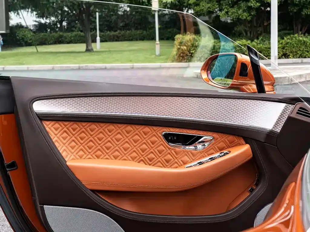Bentley Continental 2022 из CN, фото 10
