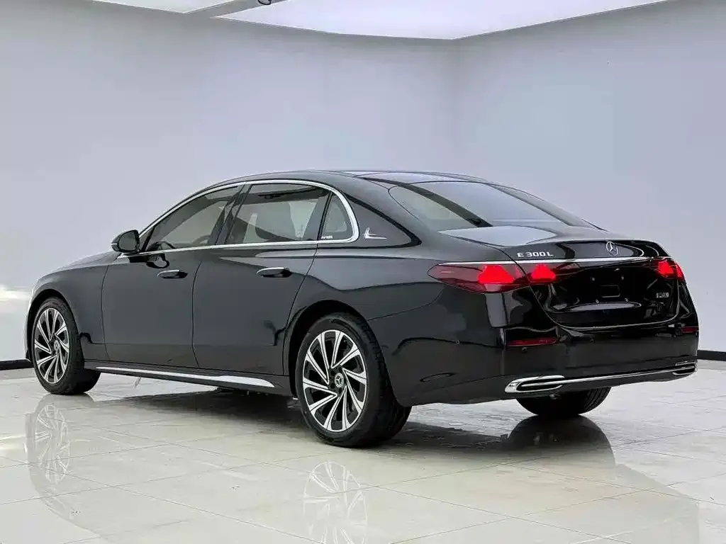 Mercedes-Benz E-Class 2025 из CN, фото 8