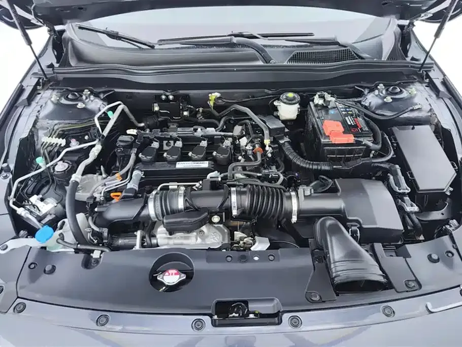 Honda Accord — фото 10