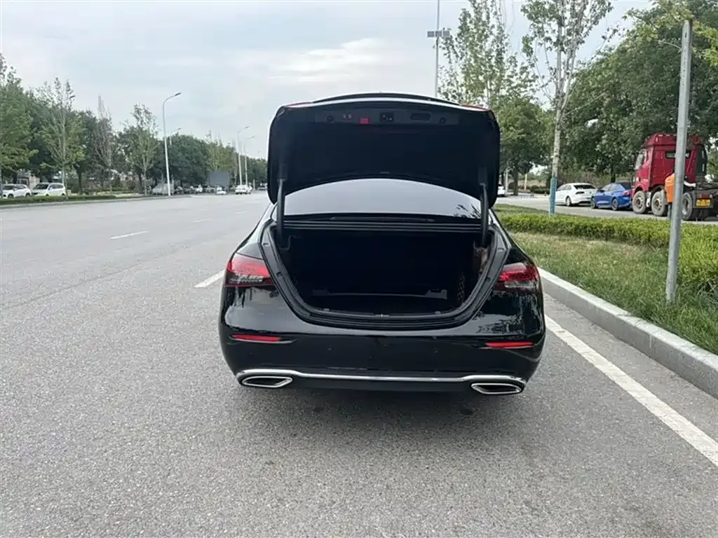 Mercedes-Benz E-Class 2023 из CN, фото 4
