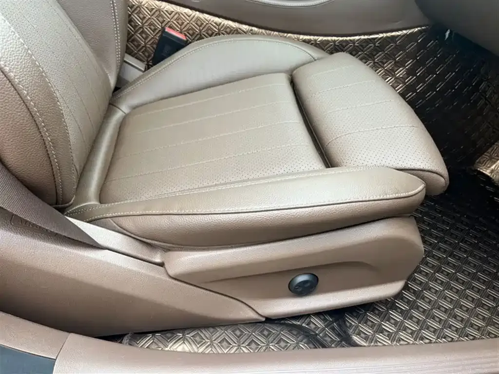 Mercedes-Benz E-Class 2023 из CN, фото 5