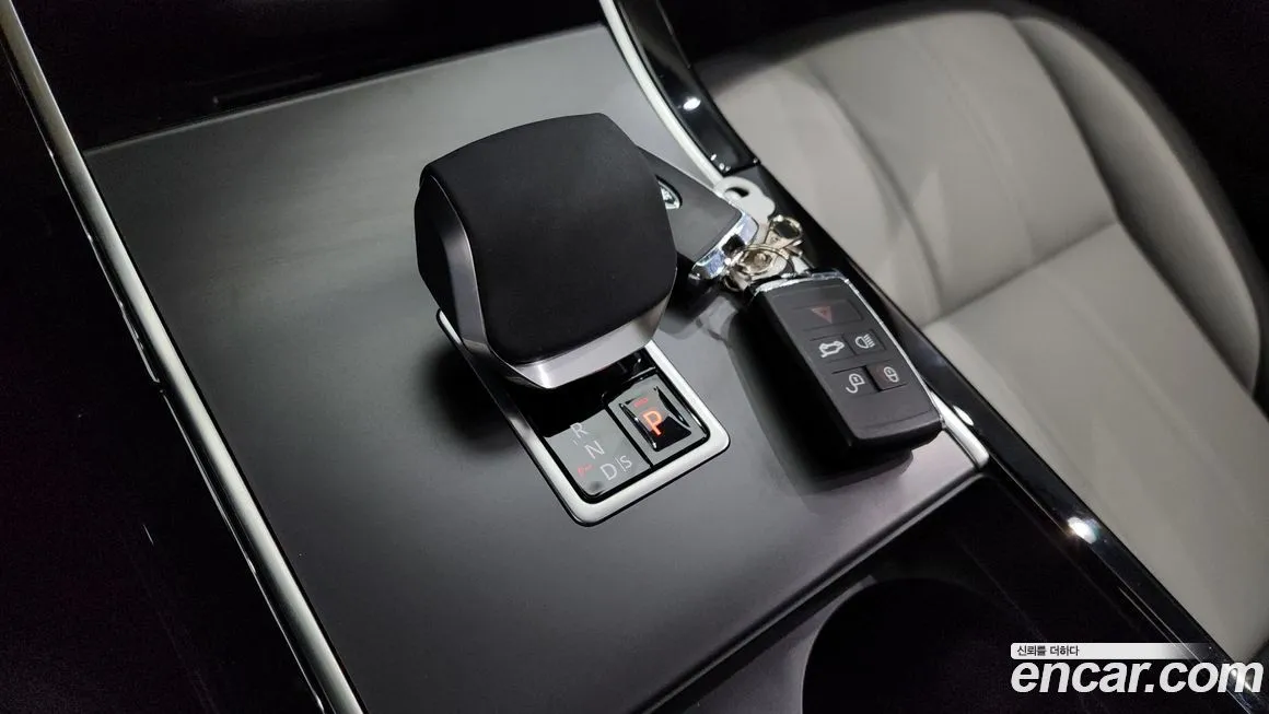 Land Rover Range Rover Evoque 2025 из KR, фото 9