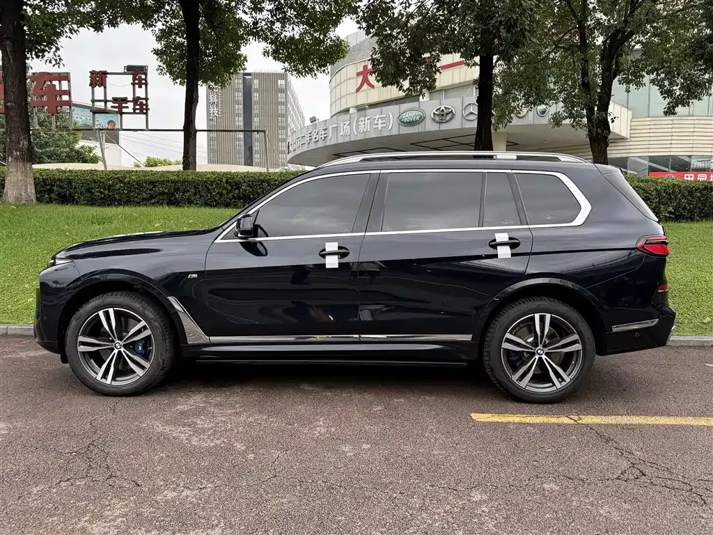 BMW X7 2023 из CN, фото 3