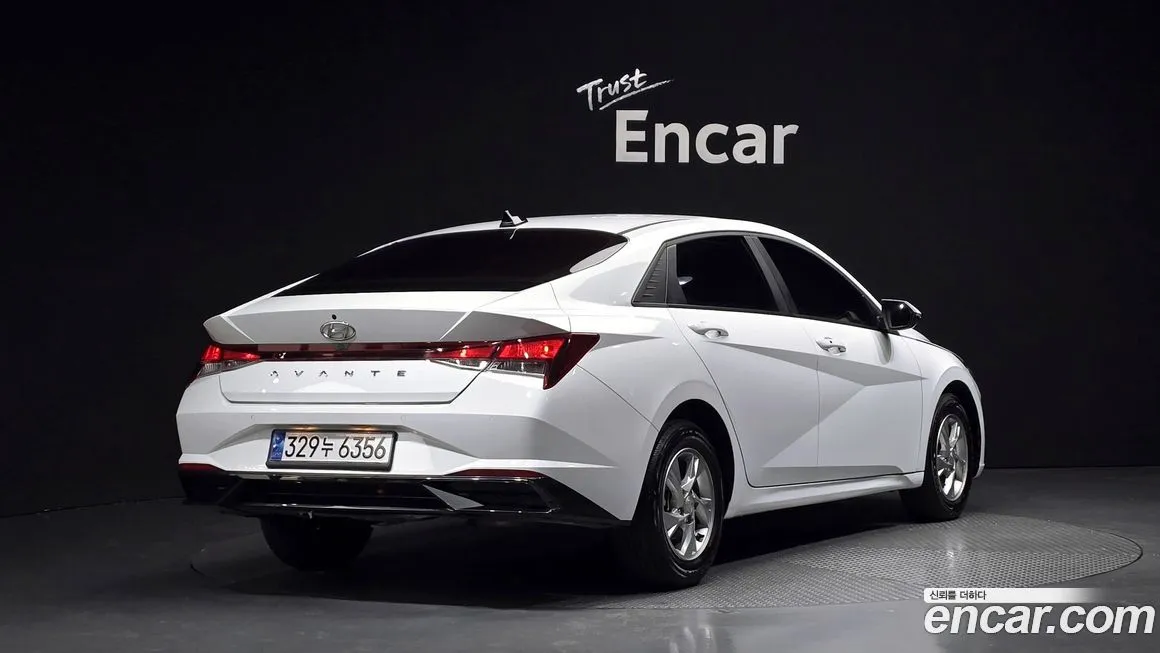 Hyundai AVANTE 2022 из KR, фото 2