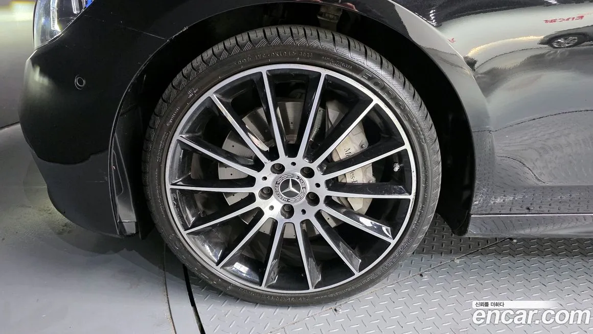 Mercedes-Benz E-Class 2023 из KR, фото 5