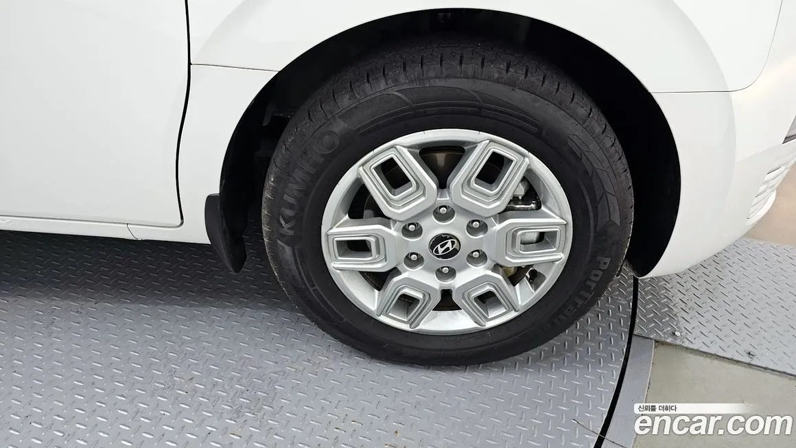 Hyundai Staria 2025 из KR, фото 5