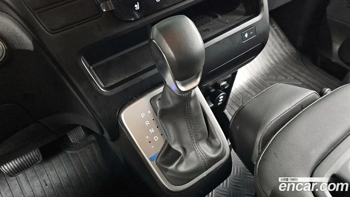 Hyundai Staria 2025 из KR, фото 9
