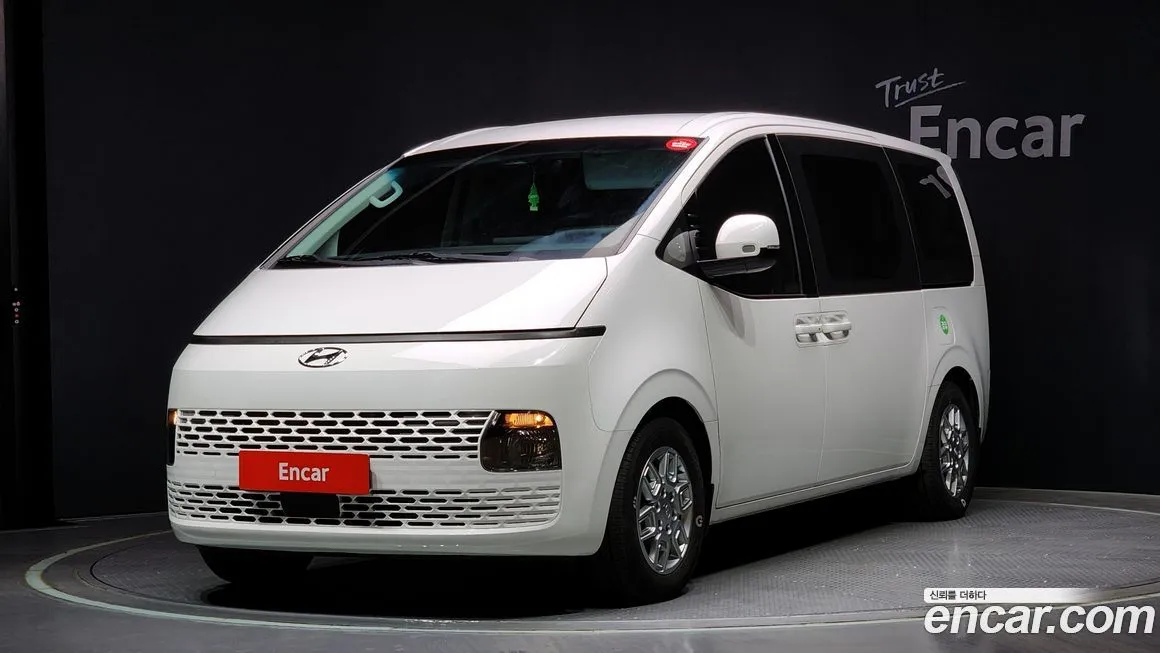 Hyundai Staria 2023 из KR, фото 1