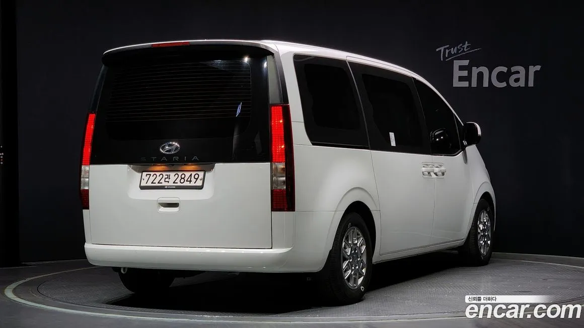 Hyundai Staria 2023 из KR, фото 2