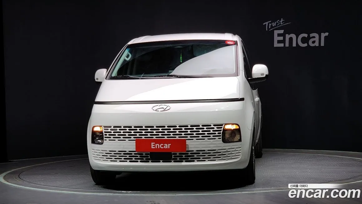 Hyundai Staria 2023 из KR, фото 3