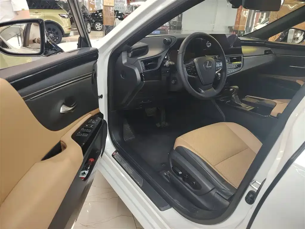 Lexus ES 2022 из CN, фото 8