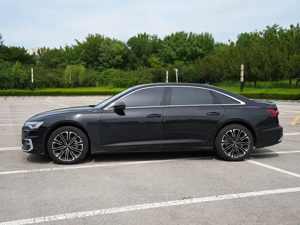 Audi A6L 2024 из CN, фото 4