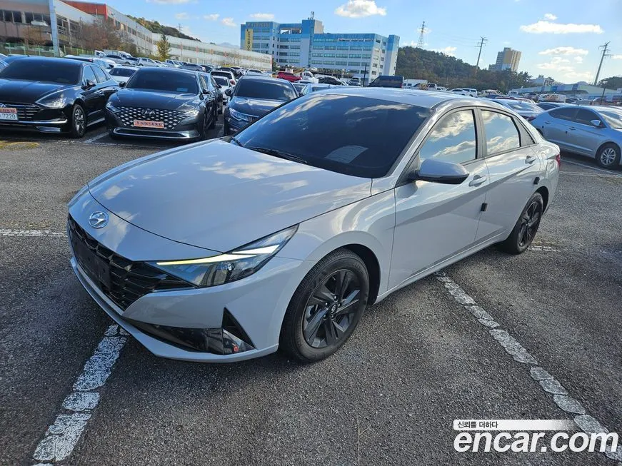 Hyundai AVANTE — фото 1