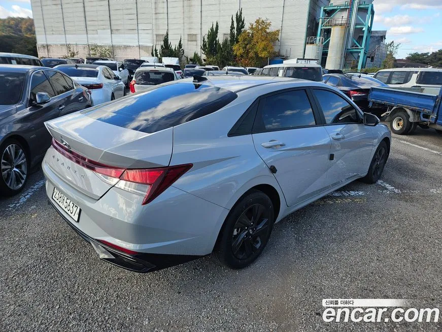 Hyundai AVANTE — фото 3