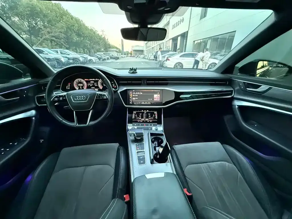 Audi A6L 2021 из CN, фото 5