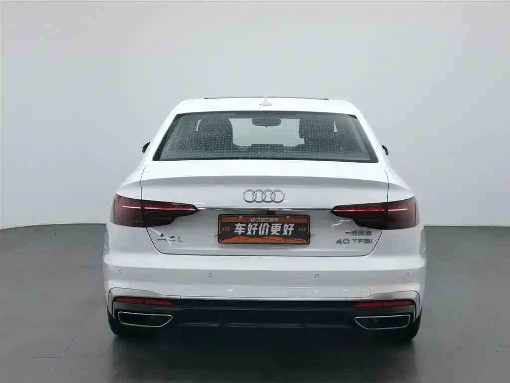 Audi A4L 2021 из CN, фото 4