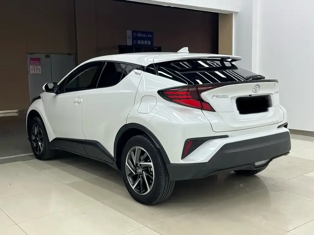 Toyota C-HR 2023 из CN, фото 3