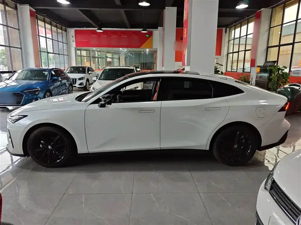 Changan UNI-V 2023 из CN, фото 5