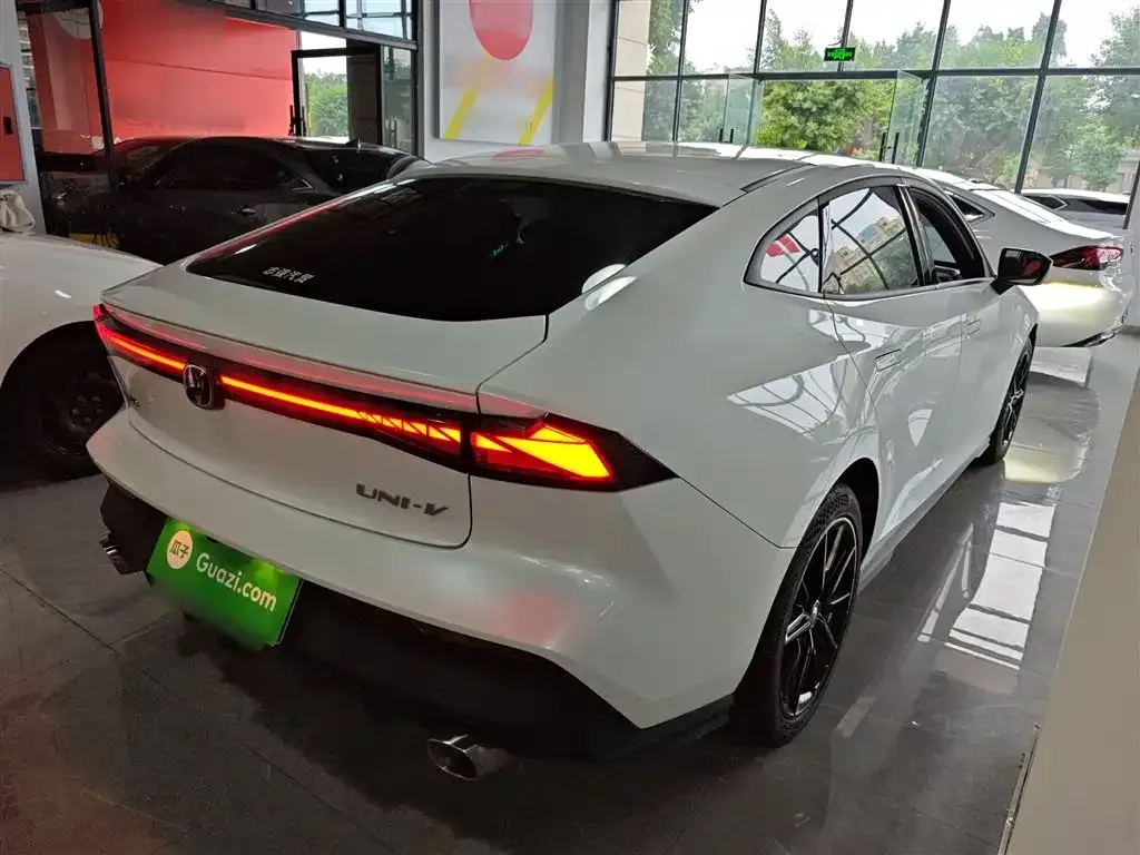 Changan UNI-V 2023 из CN, фото 7