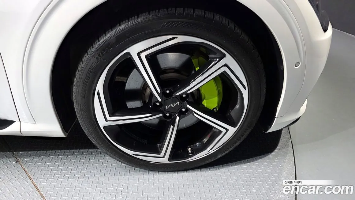 Kia EV6 2023 из KR, фото 5