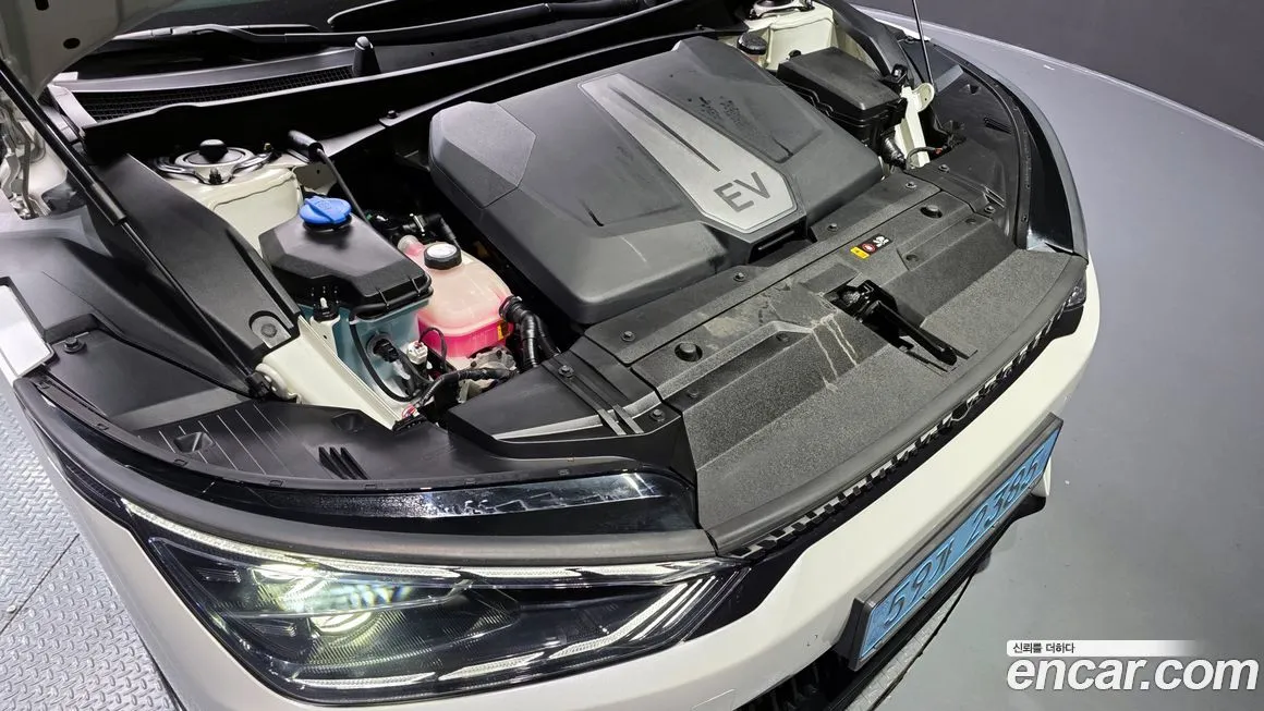 Kia EV6 2023 из KR, фото 6