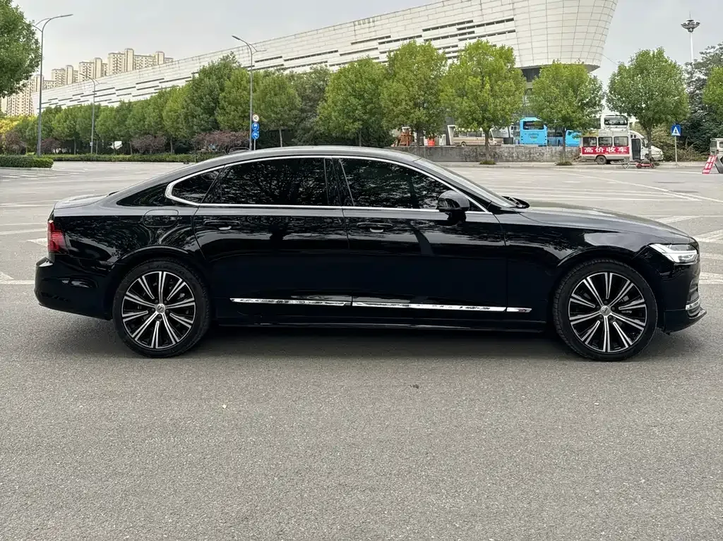 Volvo S90 — фото 4