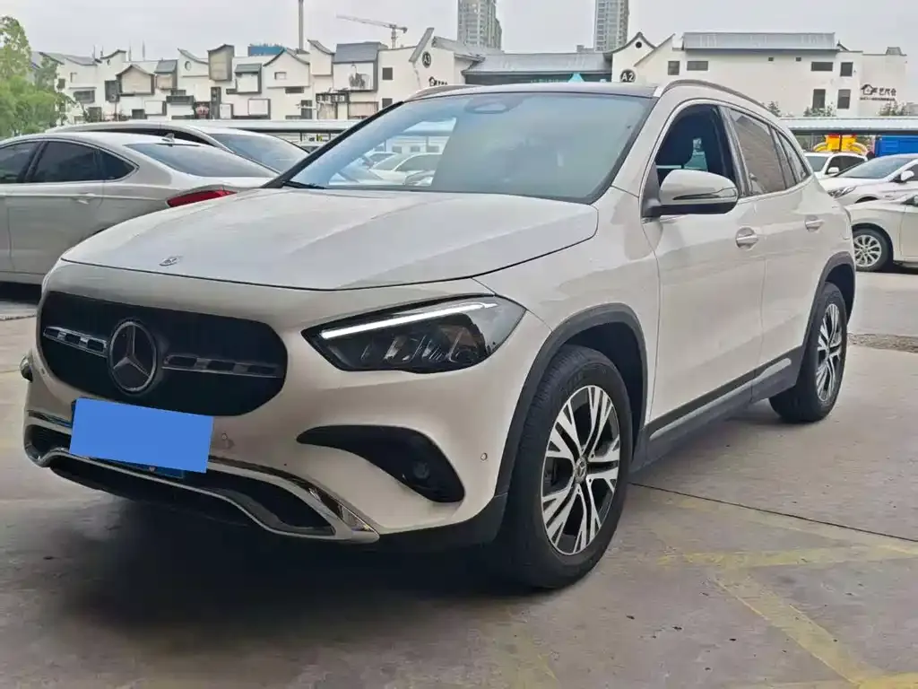 Mercedes-Benz GLA 2024 из CN, фото 1