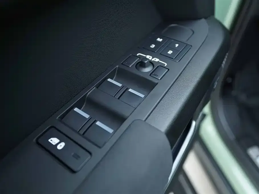 Land Rover Defender 2023 из CN, фото 10