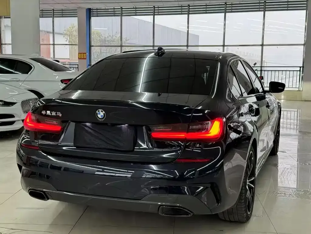 BMW 3 Series 2022 из CN, фото 10