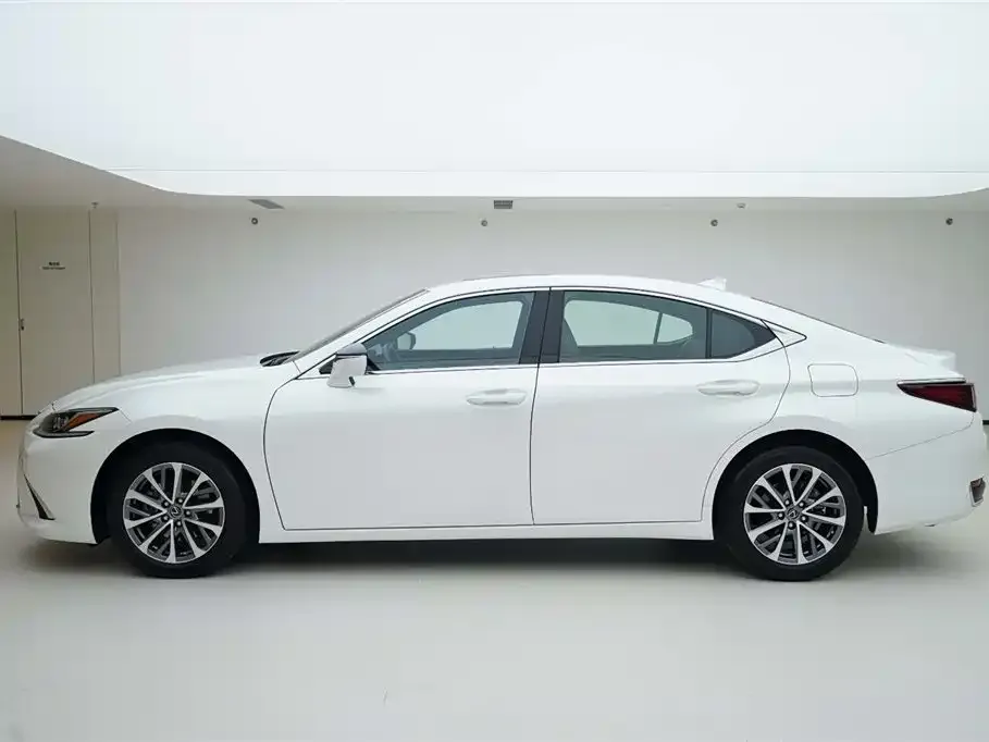 Lexus ES 2024 из CN, фото 3