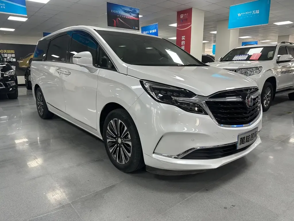Buick GL8 2021 из CN, фото 2