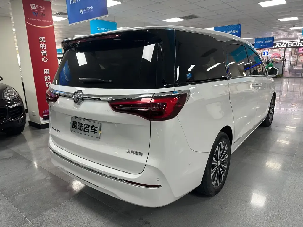 Buick GL8 2021 из CN, фото 6
