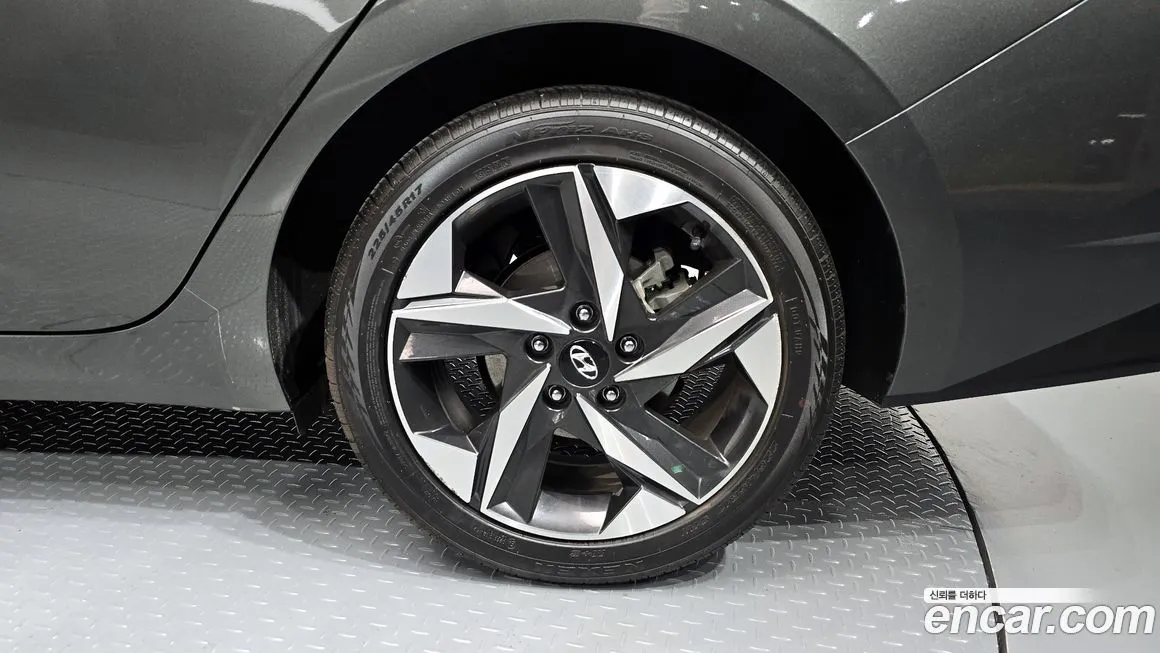Hyundai AVANTE — фото 5
