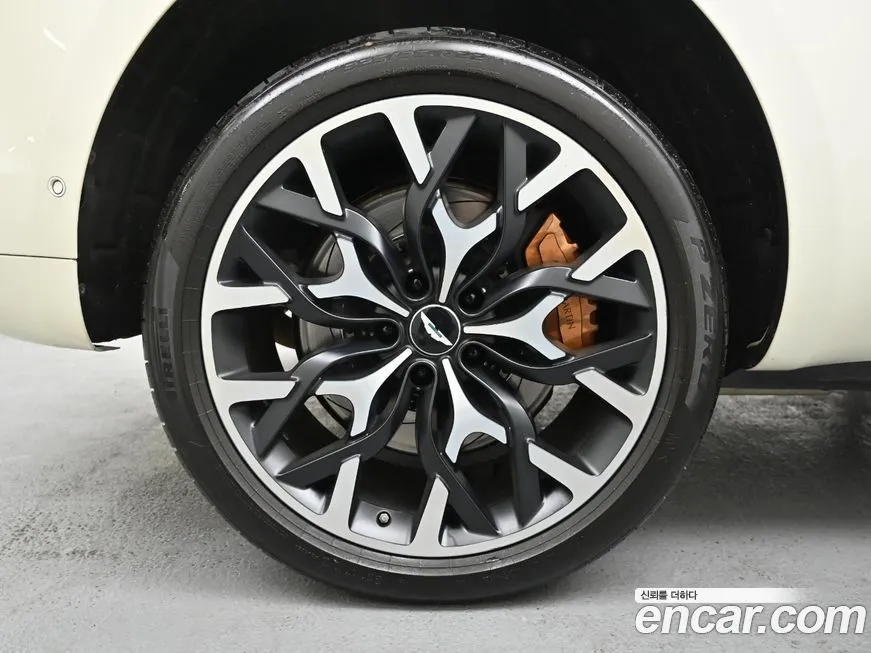 Aston Martin DBX 2021 из KR, фото 5