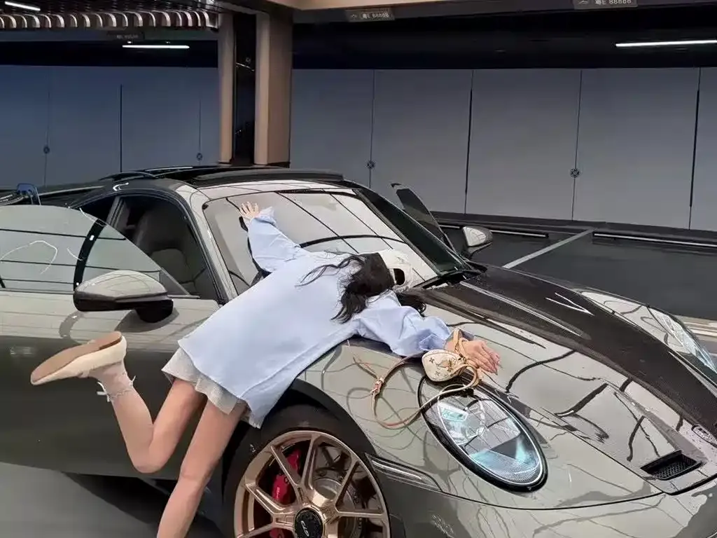 Porsche 911 2021 из CN, фото 6