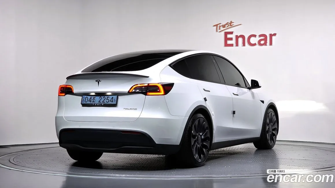 Tesla Model Y 2021 из KR, фото 2