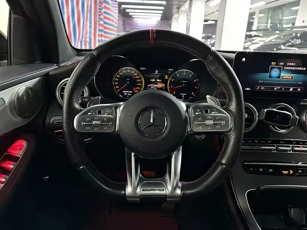 Mercedes-Benz GLC Coupe AMG — фото 6