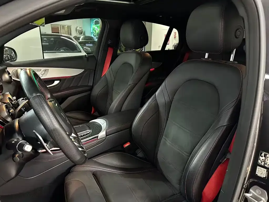 Mercedes-Benz GLC Coupe AMG — фото 9